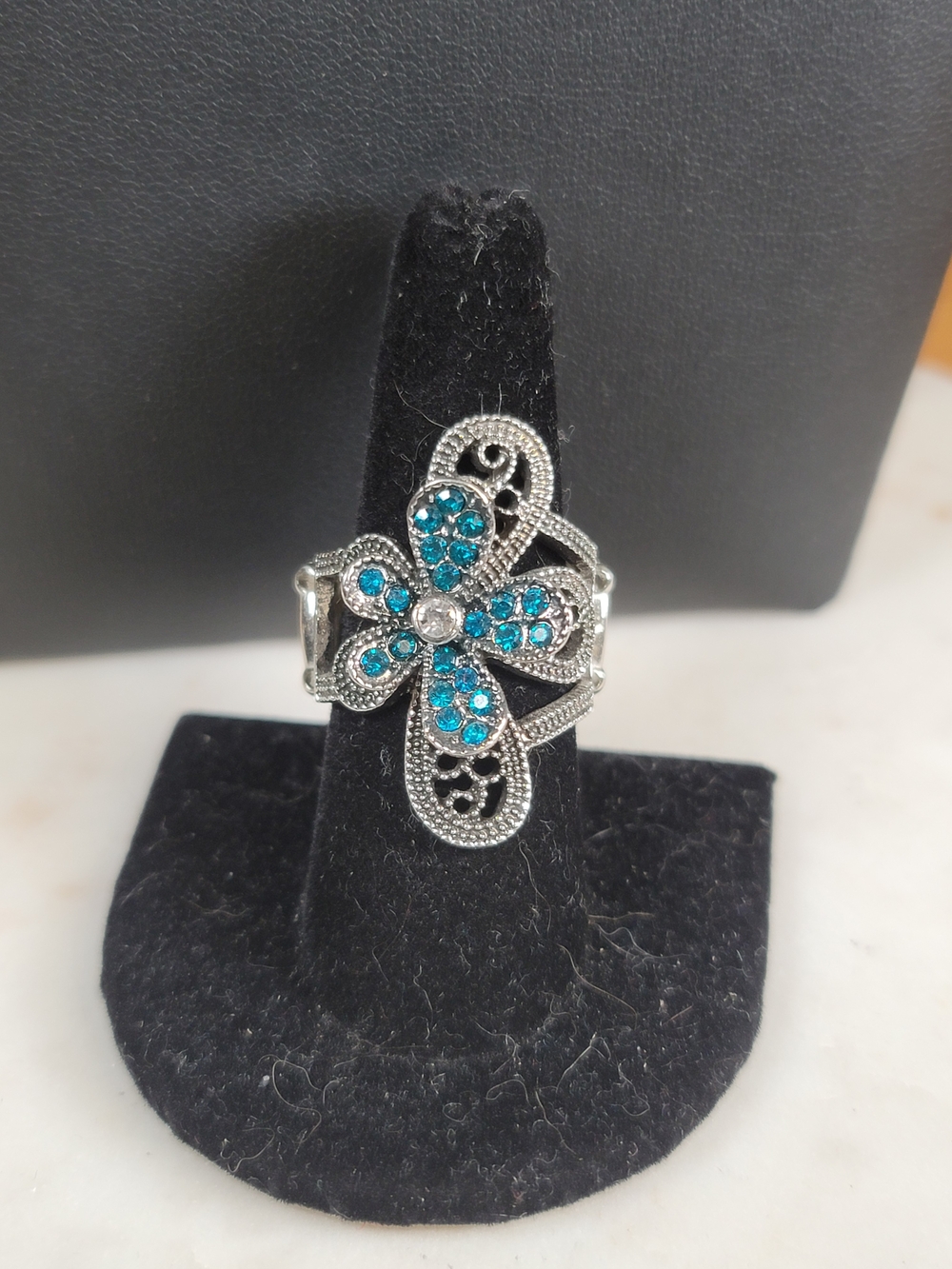 paparazzi Silver Floral Ring with Teal Blue Crystals